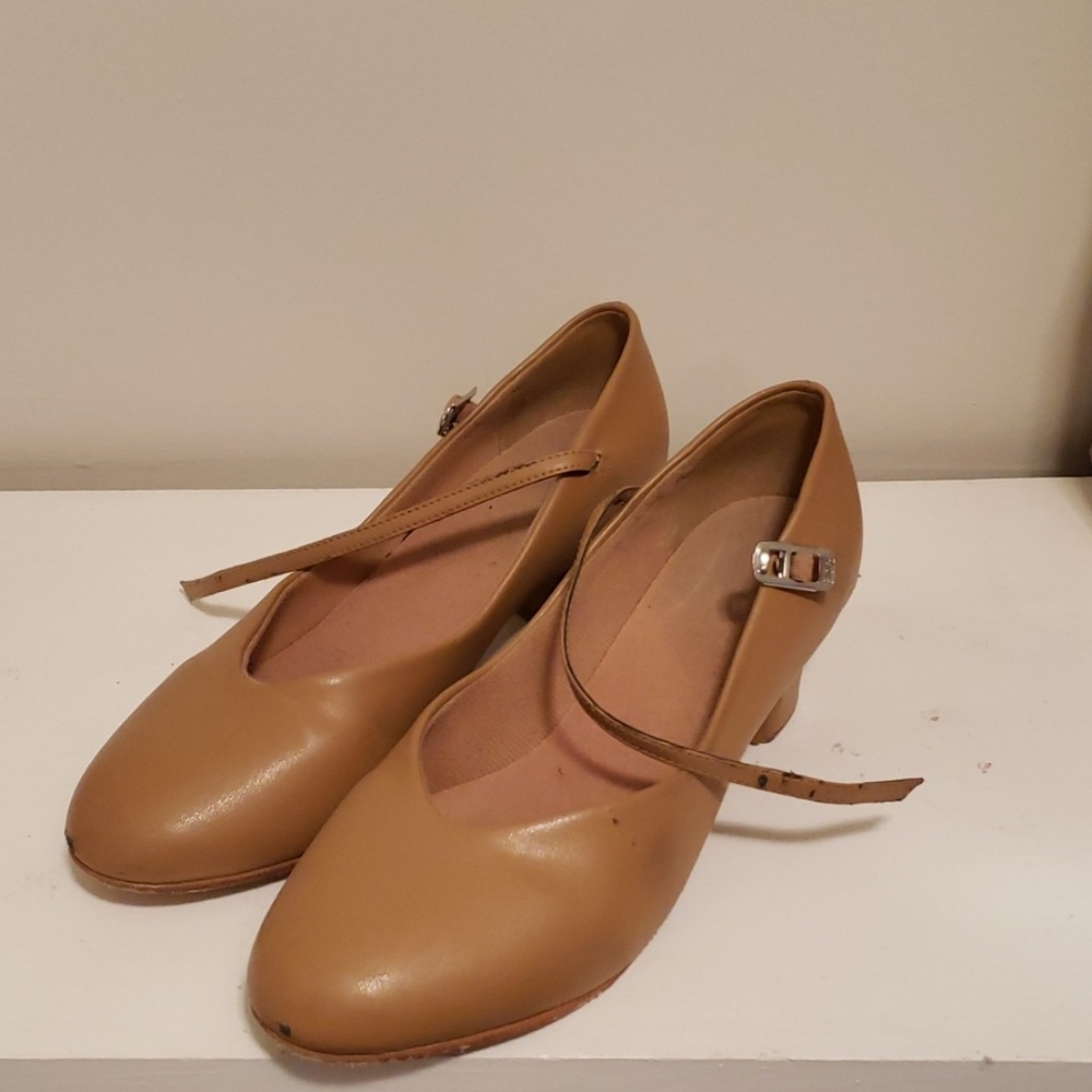 Character shoes
